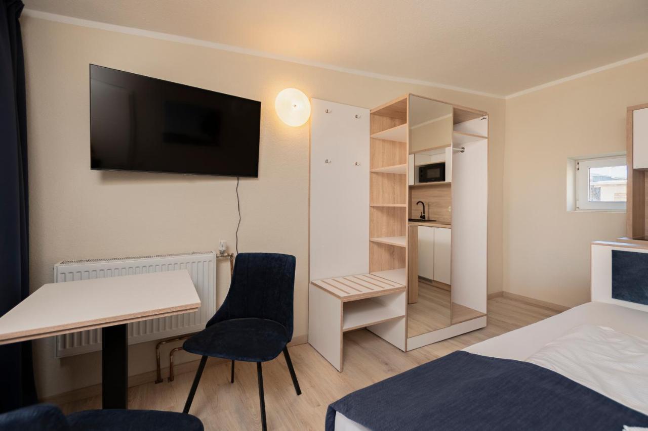 Aparthotel Stralsund Studios Und Apartments Buitenkant foto