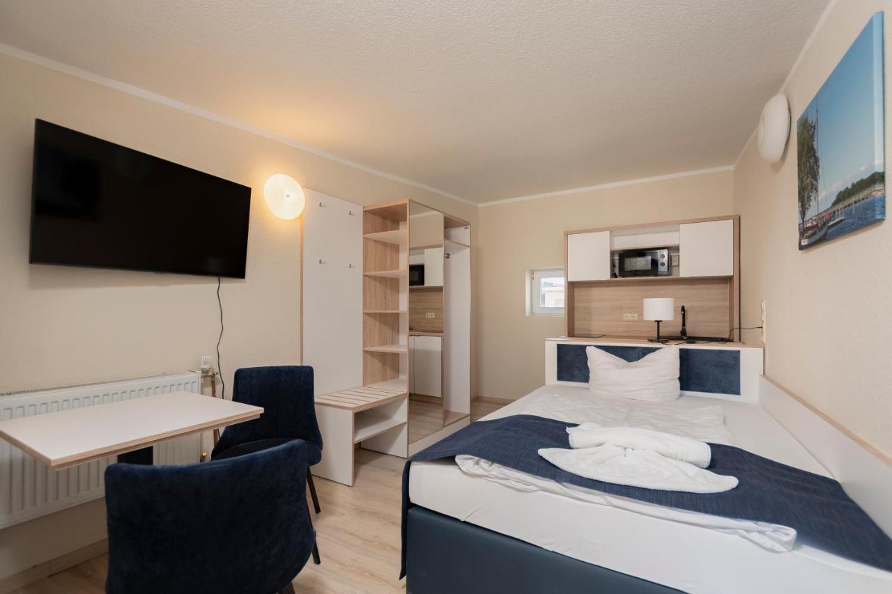 Aparthotel Stralsund Studios Und Apartments Buitenkant foto